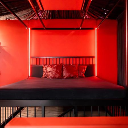 Bdsm Red Apartments Vilnius Exterior photo